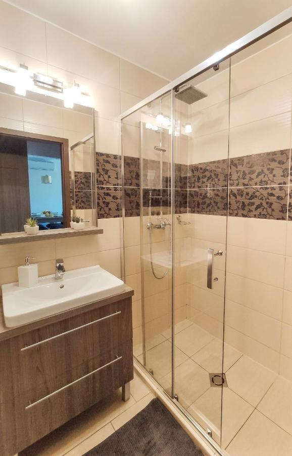Holiday Apartman Sarvar Luaran gambar