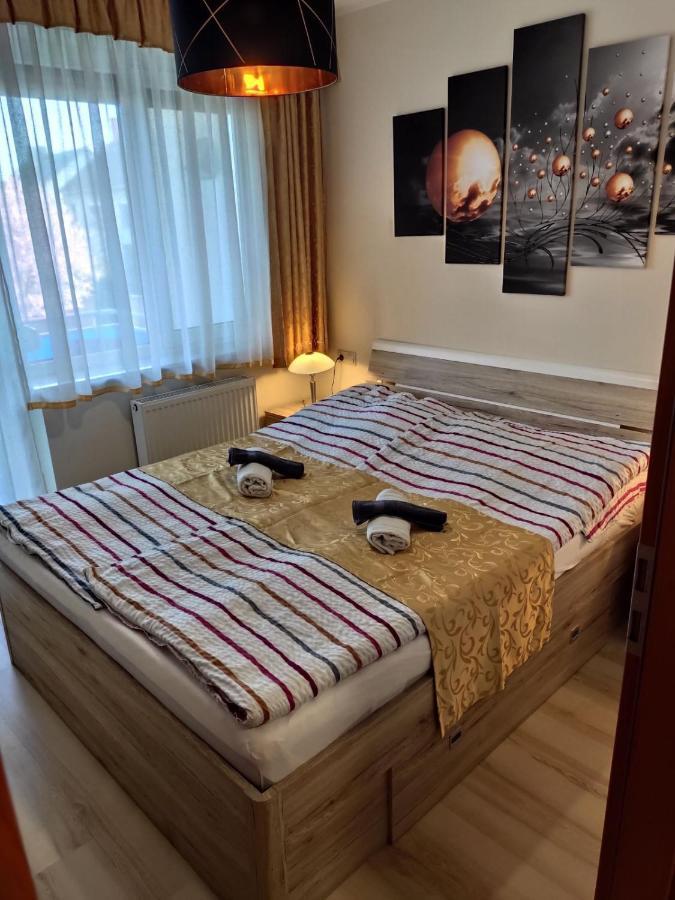 Holiday Apartman Sarvar Luaran gambar