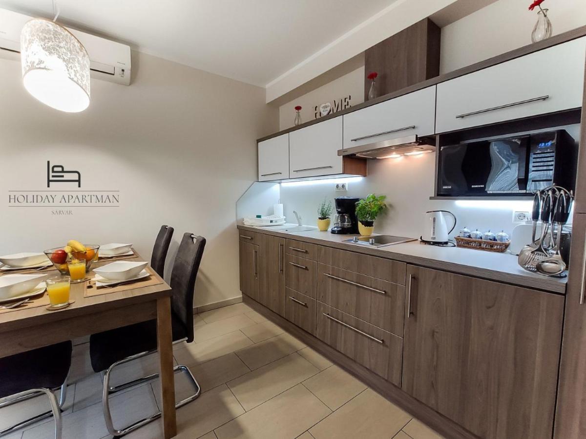 Holiday Apartman Sarvar Luaran gambar