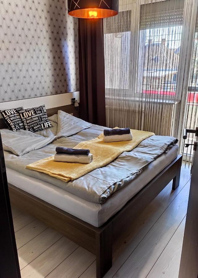 Holiday Apartman Sarvar Luaran gambar