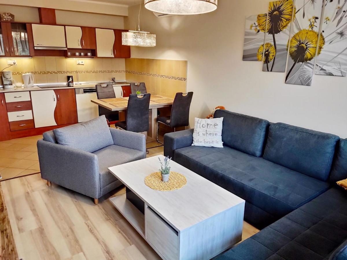 Holiday Apartman Sarvar Luaran gambar