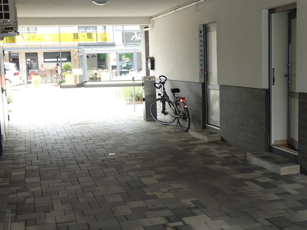 Holiday Apartman Sarvar Luaran gambar
